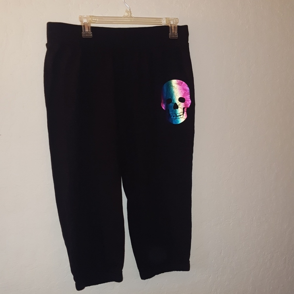 Womens black skull capris size large